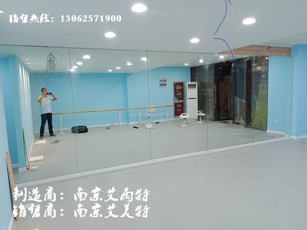 南京镜子。南京舞蹈房镜子
