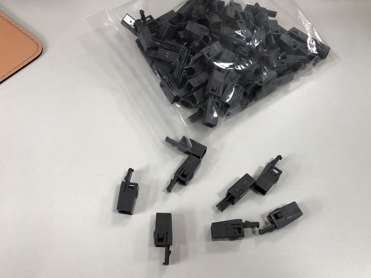 广濑GT系列的汽车料一般都是深灰色外壳