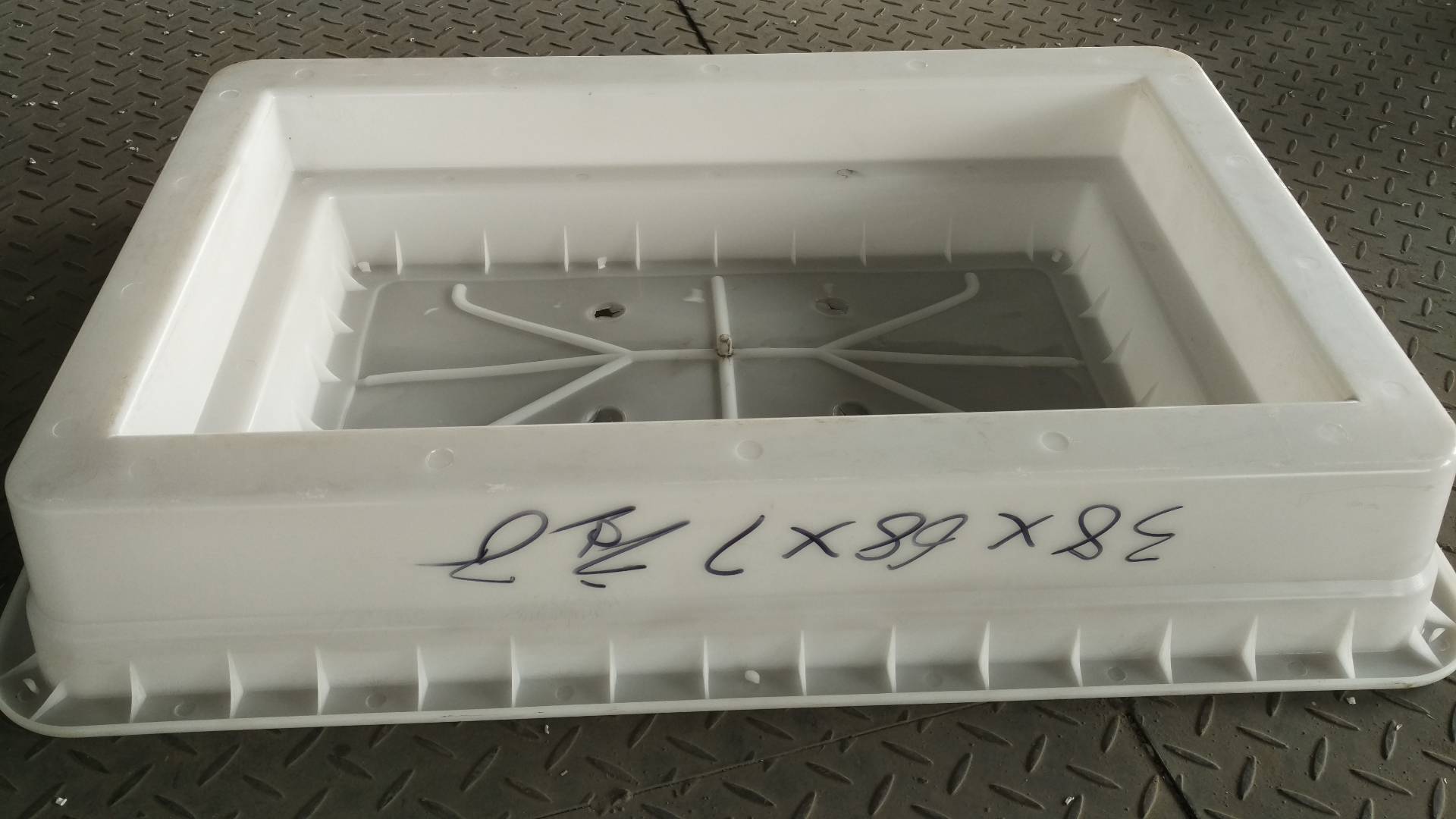 重型井盖是模具—井盖铁模具规格