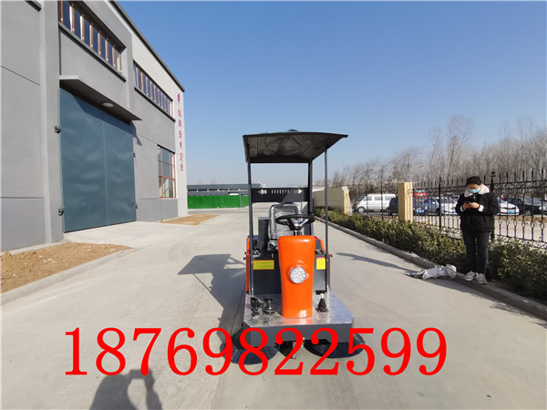 扫地车