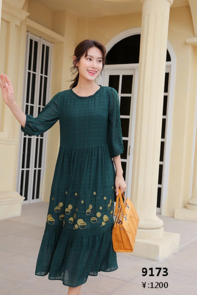 秋冬大码女装货源 梦莎奴秋装尾货 品牌库存服装批发