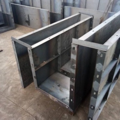 混凝土u型槽钢模具-水泥排水沟u型槽模具介绍