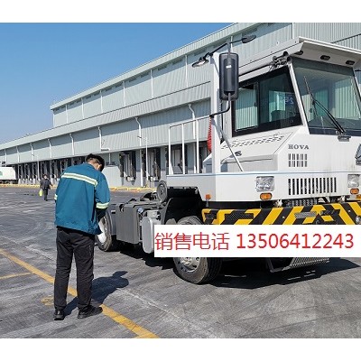港口场地内重汽国六码头牵引车价格