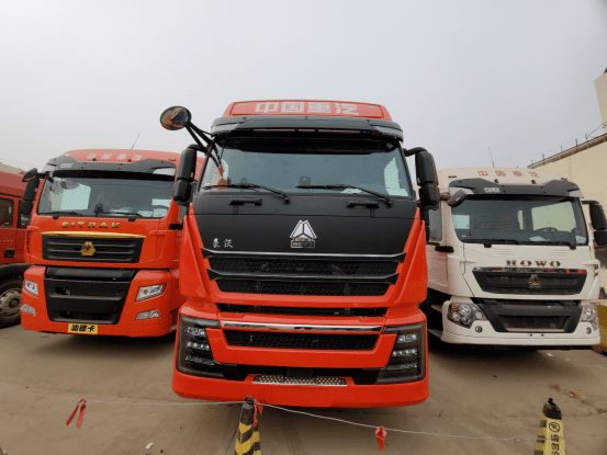 重汽国六豪沃TH7牵引车550马力价格