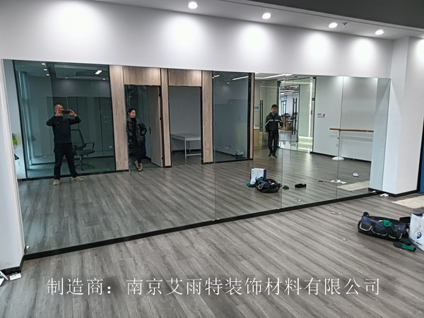 舞蹈房镜子加工、舞蹈房镜子安装、舞蹈房镜子维修
