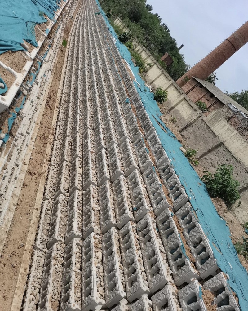 生态阶梯护坡护岸模具-水利预制阶梯护坡砖的用途和特点