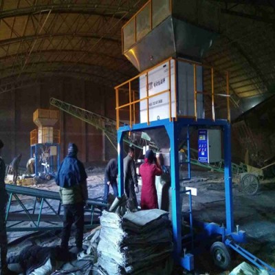 潜山市散粮散料电动定量打包称粮食专用秤