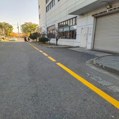 苏州工厂车道黄线、工业园区白线画线、行车道标线